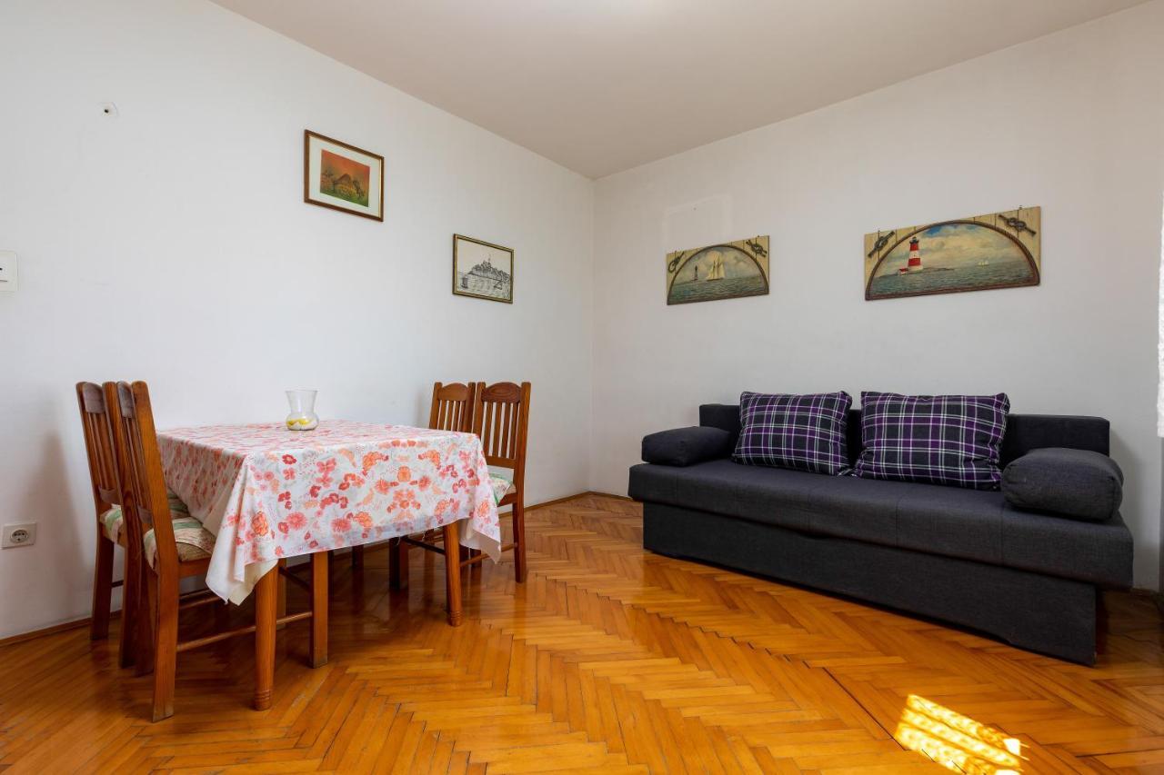 Apartments And Room Pergola Rovinj Extérieur photo