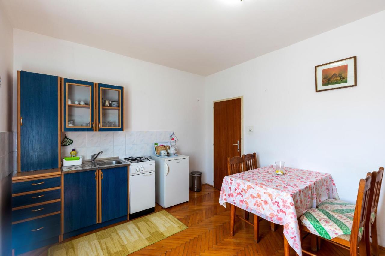 Apartments And Room Pergola Rovinj Extérieur photo