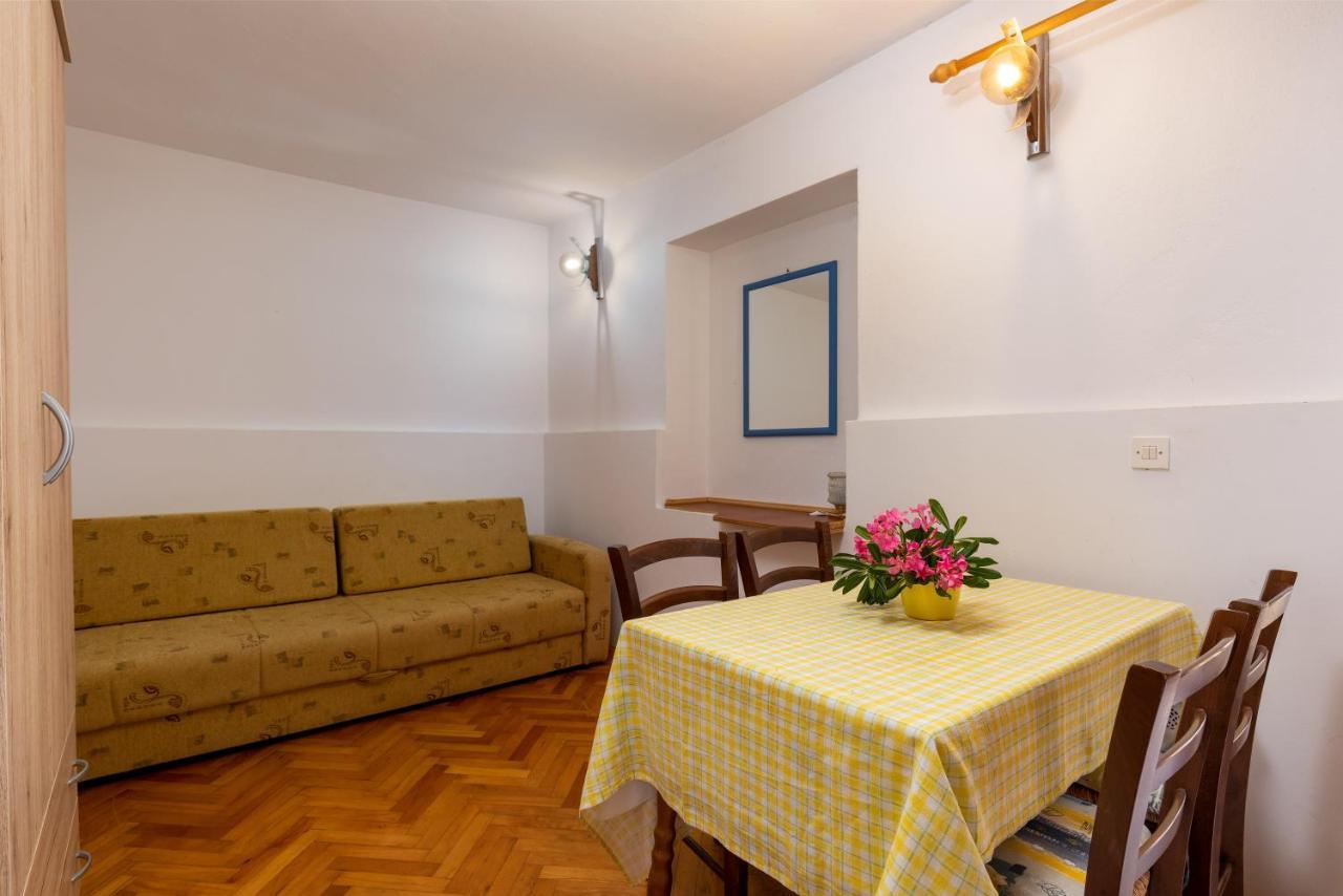 Apartments And Room Pergola Rovinj Extérieur photo