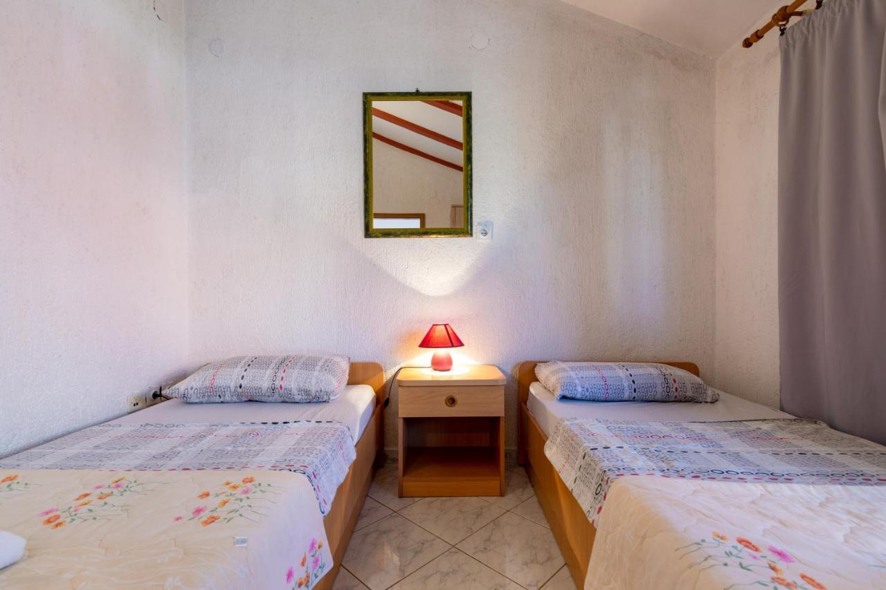 Apartments And Room Pergola Rovinj Extérieur photo